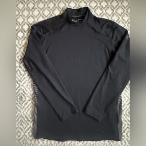 Under Armour, men’s long sleeved shirt, size L. Never worn